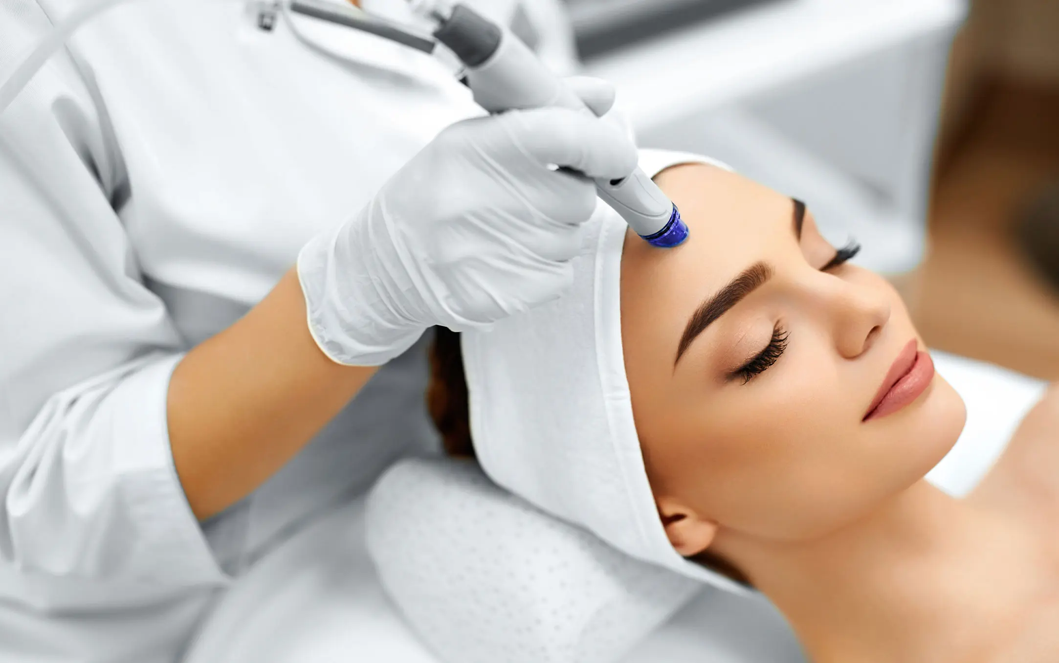 What Is Collagen Lift Therapy and How Can It Help Ageing, Loose Skin Knightsbridge?